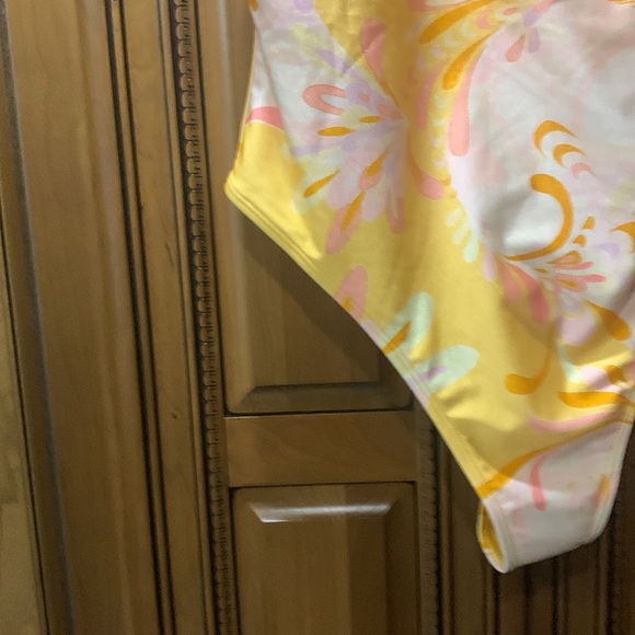 NWOT River Island SCOOP NECK FLORAL ONE-PIECE SWIMSUIT IN LIGHT ORANGE Size 8 - Picture 6 of 11